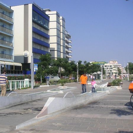 Hotel Canasta Riccione Eksteriør bilde