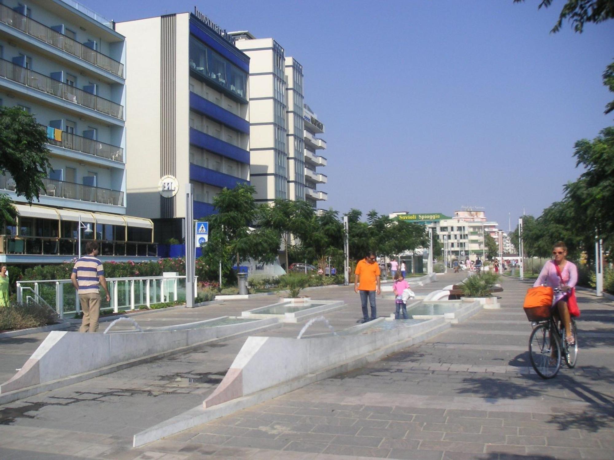 Hotel Canasta Riccione Eksteriør bilde