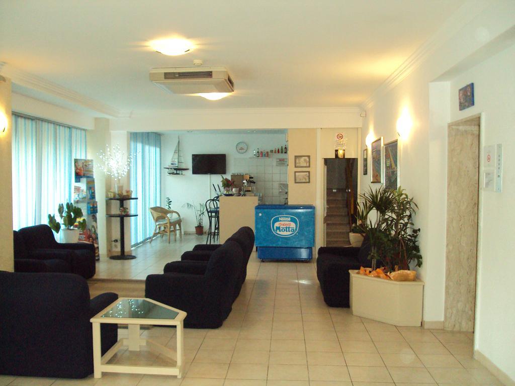 Hotel Canasta Riccione Eksteriør bilde
