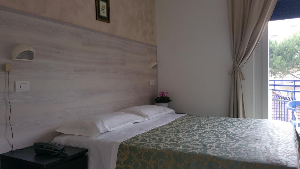 Hotel Canasta Riccione Eksteriør bilde
